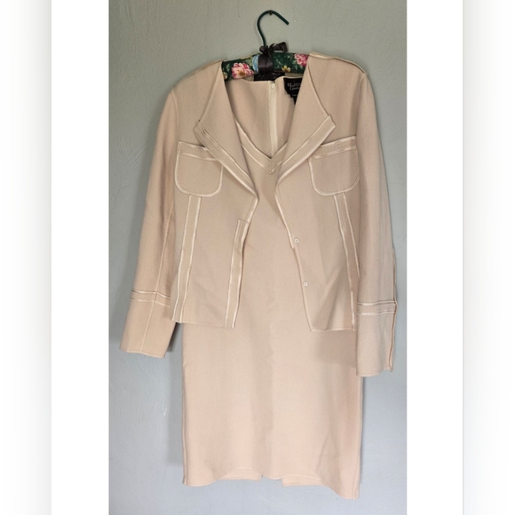 St. John Jackets & Blazers - St. John Couture• Vintage Wool Elegant Cream Women's Blazer & Dress Set. Sz 4/6